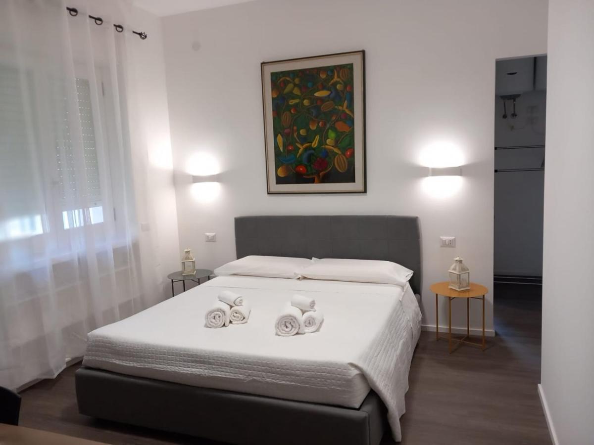 Dante 134 Rooms Cagliari Bagian luar foto
